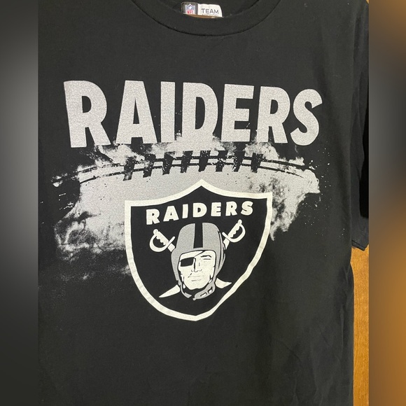 Raiders NFL Team Apparel Ring Spun Black Cotton Shirt Men’s Large - Picture 2 of 4